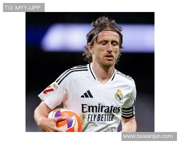 三重奏球星卡足球：揭秘三大传奇球员背后的收藏价值与投资潜力