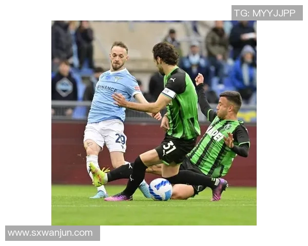 足球球星缠手技巧解析及其对比赛表现的影响分析